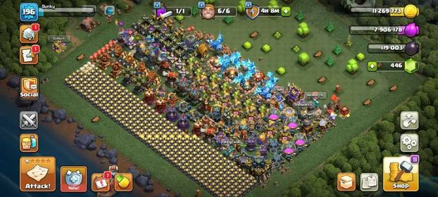 Th 17  || Epic Equipment Full Max  ||  [196 Xp]   || 325 walls max  ||  Heros-83-96-54-75-43-11  ||  10 Skins   ||  BEST-DEAL