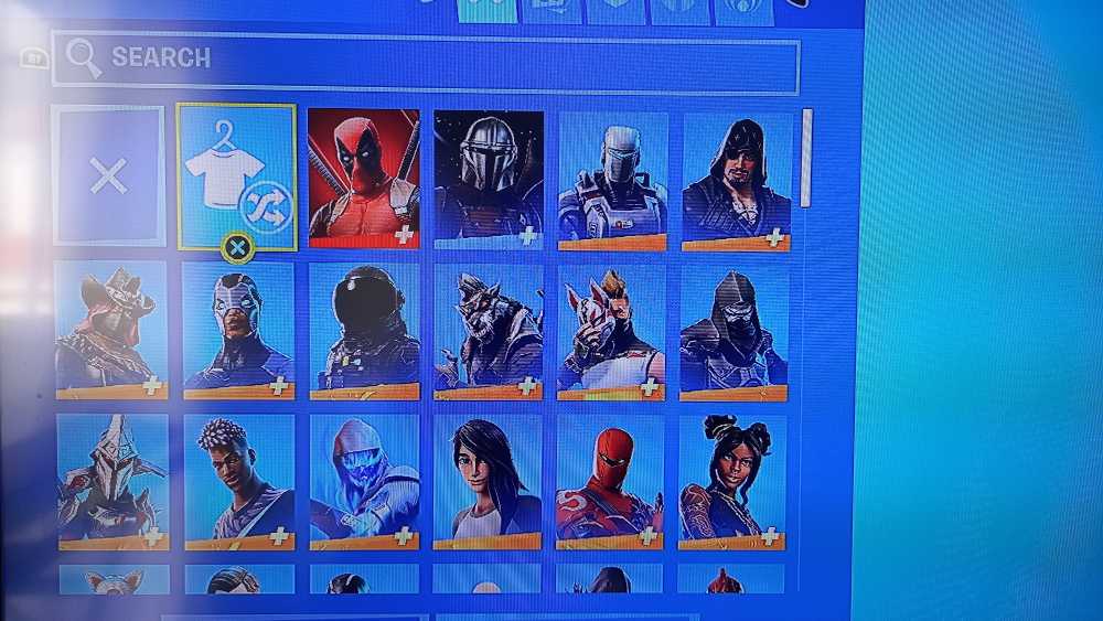 Fortnite Account With Lots Of Skins With Many Battle Passes Completed With Lots Of Skins I
