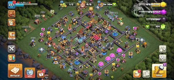 Th18 Strong [Child Id] [Legend League] | [17x-Epic Almost Max Equipment] | [3-Hero Max] | Xp-227 | NC-Yes | BEST-DEAL